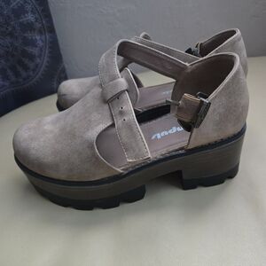 Stylish Tan Platform Women's Shoes